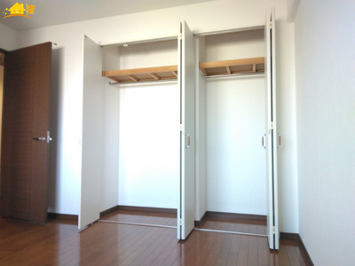 【収納】 | サーパス新井町 | たっぷり収納力のあるクローゼットです！
余計な家具を置かずに済みます！