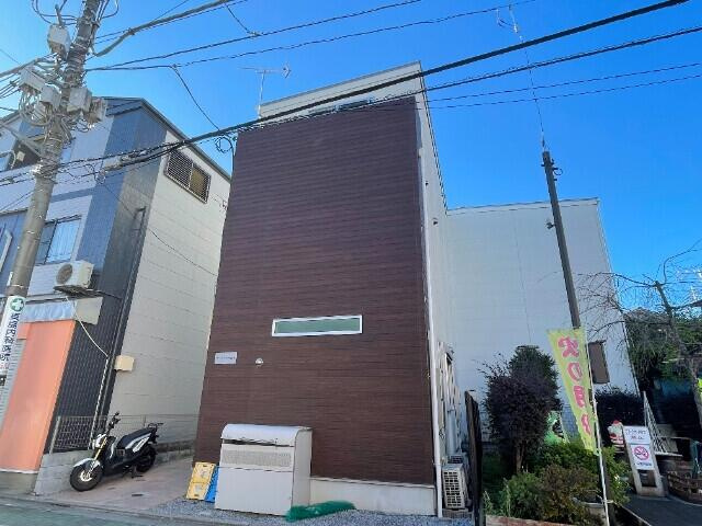 足立区関原1丁目のアパートの画像