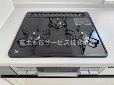 【その他】 | 静岡市葵区新伝馬3丁目 新築一戸建て 1号棟 | 3口コンロがあります