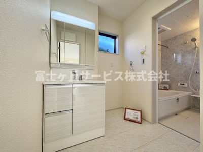 【脱衣所】 | 静岡市葵区新伝馬3丁目 新築一戸建て 1号棟 | 脱衣場です