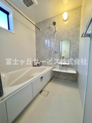 【浴室】 | 静岡市葵区新伝馬3丁目 新築一戸建て 1号棟 | ゆったりくつろげるお風呂です