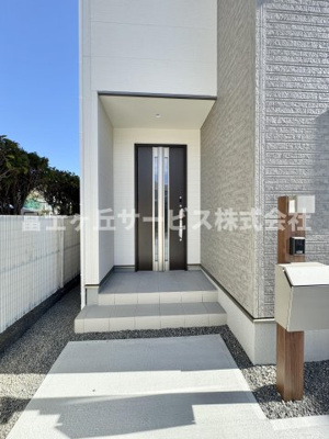 【エントランス】 | 静岡市葵区新伝馬3丁目 新築一戸建て 1号棟 | エントランスです