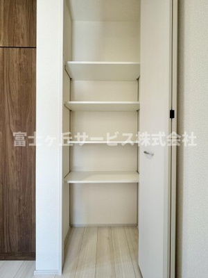 【収納】 | 静岡市葵区新伝馬3丁目 新築一戸建て 1号棟 | 玄関にあるシューズクロークです