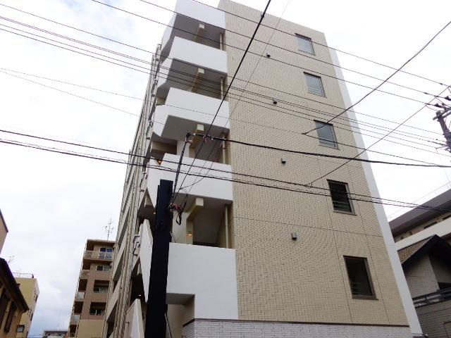 ＢＲＥＥＺＥ　ＴＥＲＲＡＣＥの外観