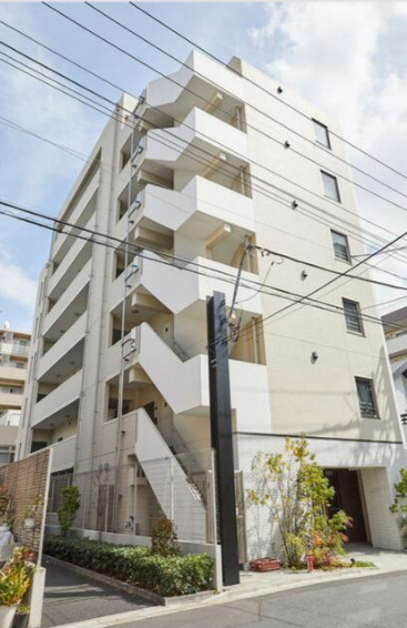 ＢＲＥＥＺＥ　ＴＥＲＲＡＣＥの外観