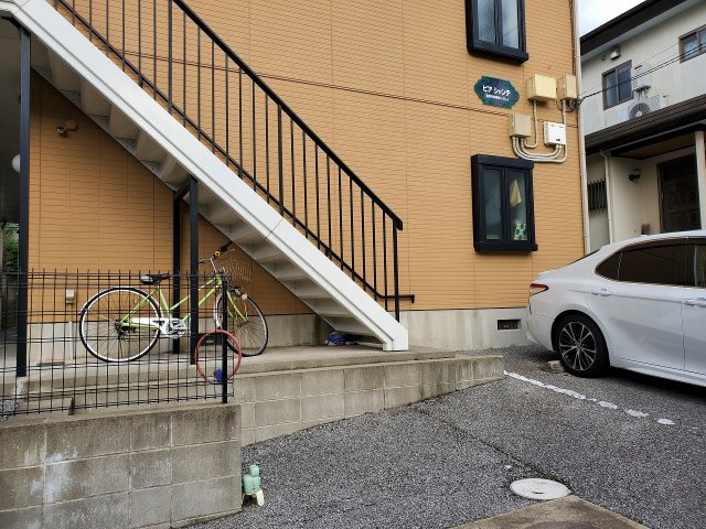 ピアシャンテの駐車場