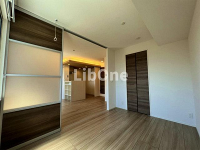 【洋室】 | ルミナス コート