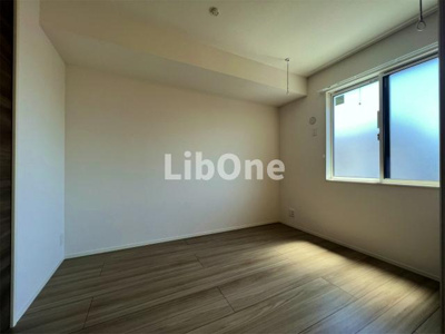 【洋室】 | ルミナス コート