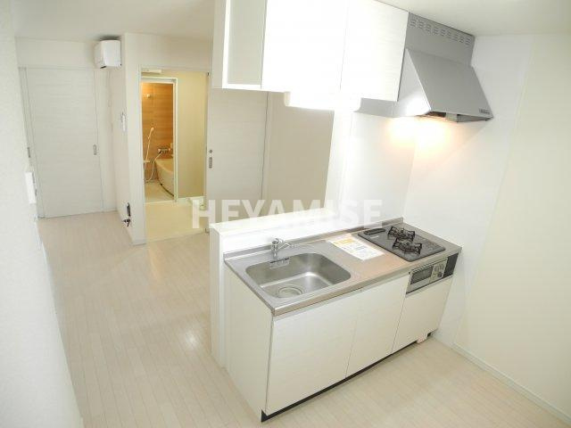 modern palazzo平間　EASTのキッチン