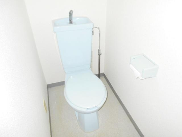 ヴィラアルテミスのトイレ|コンパクトで使いやすいトイレです