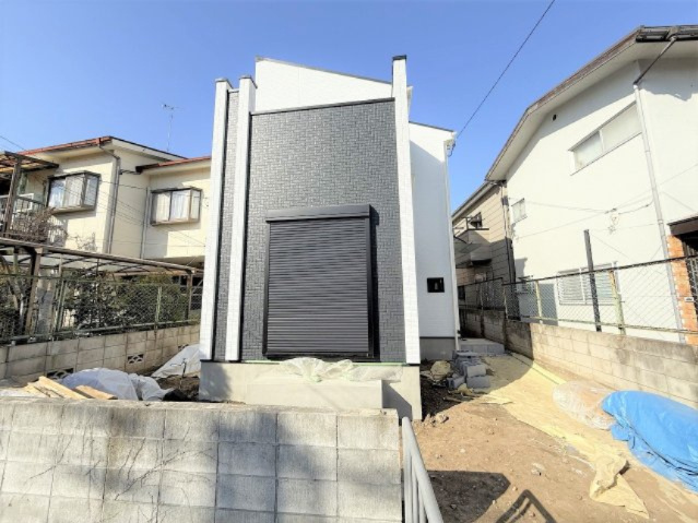 【外観パース】 | 【仲介手数料２９０万円が無料！！】■１０２平米■４ＬＤＫ■南道路面で陽当り良好 | 諸費用２９０万円ＯＦＦ！
家計応援サービスの限界に挑戦中！
■南道路面で陽当り良好
■１０２平米
■４ＬＤＫ＋車庫＋ロフト
■高断熱住宅
■省エネ性能ラベル
■内覧可能