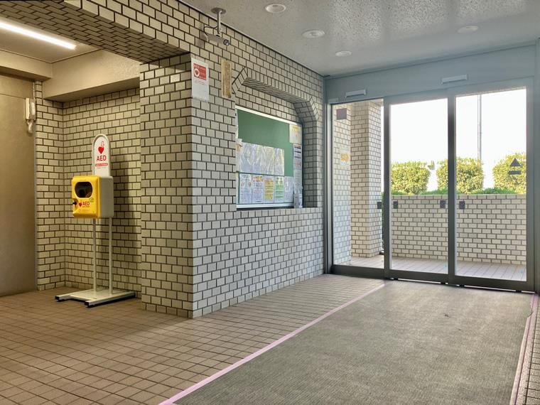 コープ野村浦和２号棟のロビー