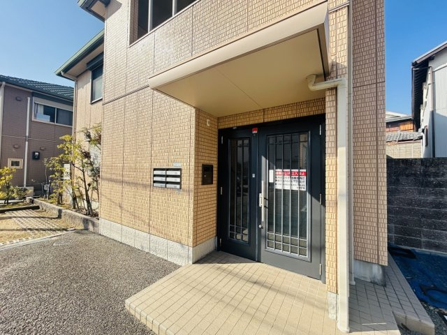 【エントランス】シャーメゾン豊楽A