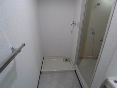 【設備】 | 河北松戸ハイツ | 室内洗濯機置場。写真は１０７…