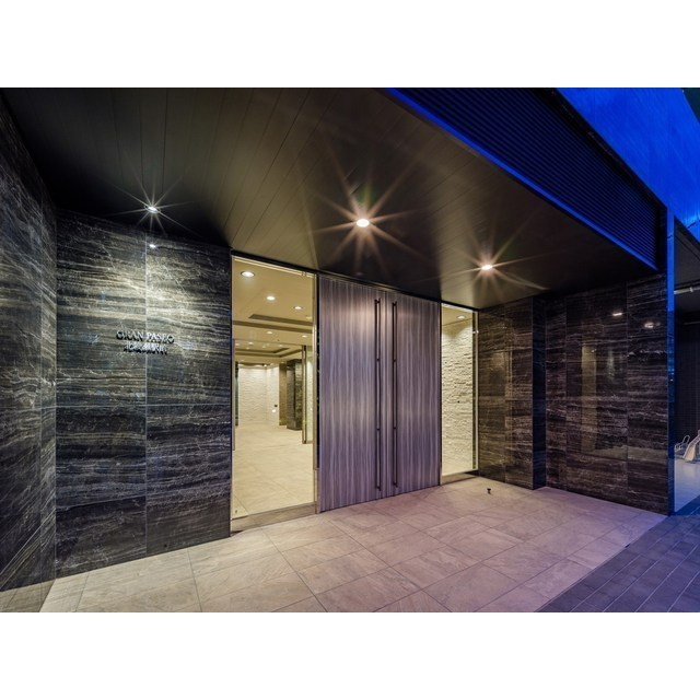 GRAN PASEO北綾瀬駅前のエントランス