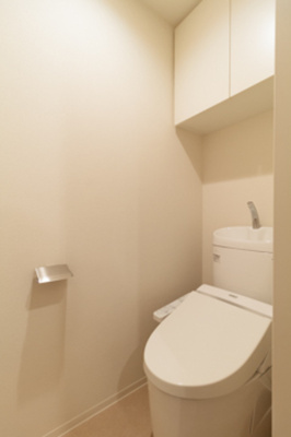 【トイレ】 | ヴァロータ氷川台 | ※写真は同タイプ住戸です。