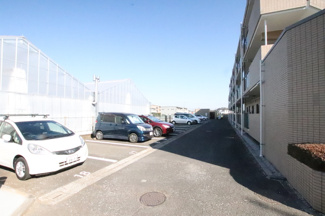★敷地内駐車場★（空き確認・使用料等詳細はご確認下さい）