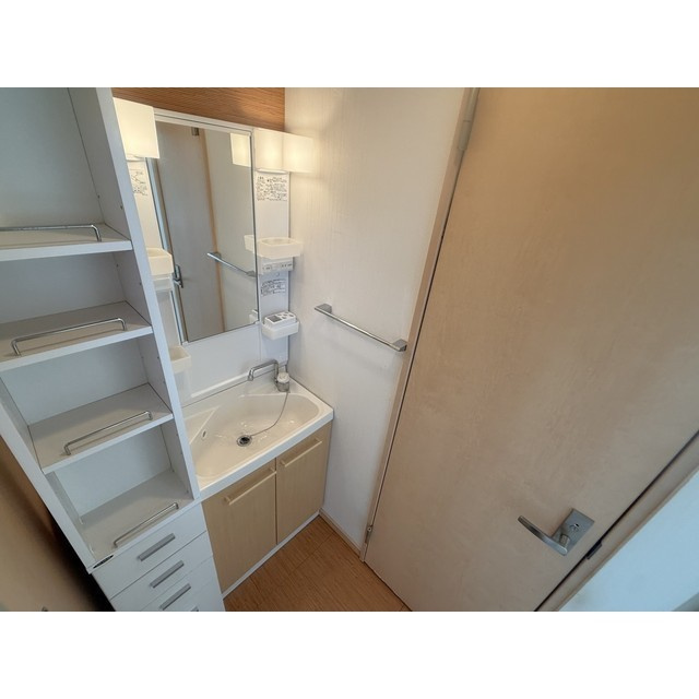 市ヶ谷第3ローヤルコーポの洗面所