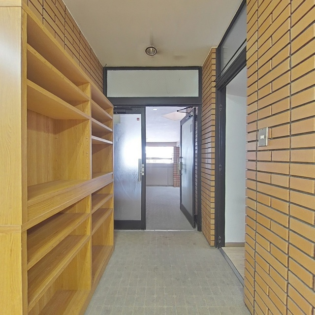 ユニオンビルの玄関