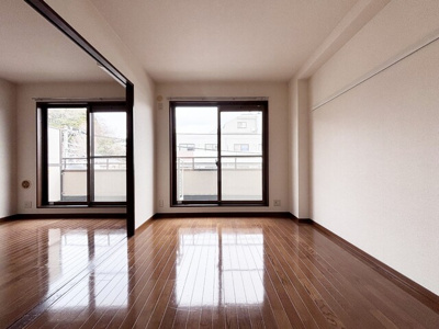 ダイニングと繋げて使える6.1帖洋室