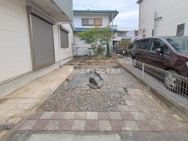 祝：成約済み　八王子市　片倉町　中古戸建の駐車場|～仲介手数料無料☆八王子ひなた不動産～八王子市片倉町　中古戸建