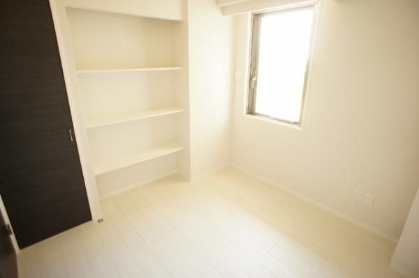 【洋室】 | リバーサイド弐番館