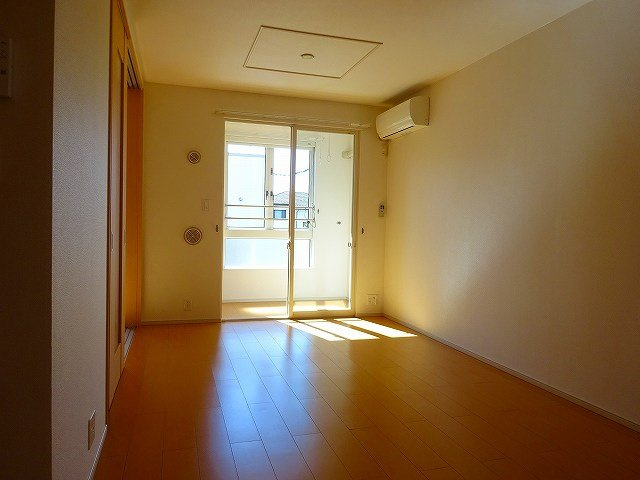 バールハイトＡの居間・リビング|使いやすいリビングです