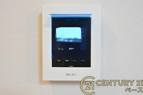 朝日プラザ八木東の内装|■現地撮影写真■ＴＶモニター付きインターホンで防犯対策もバッチリ！来客も一目でわかり安心です！