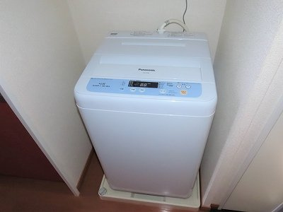 レオパレスグレイスパディのその他|洗濯機も付いています