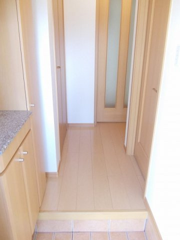 グロワールＡの玄関