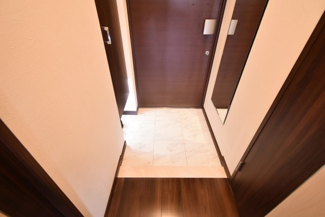 プレジオ西宮の玄関