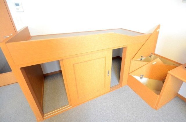 レオパレスコンフォール・タナカの寝室|備品や設備仕様は号室等により異なります現地をご確認下さい。