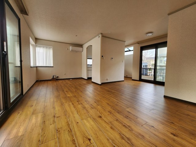 【居間・リビング】の画像