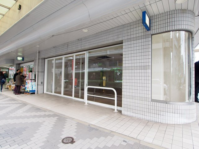 プレノ長田のエントランス