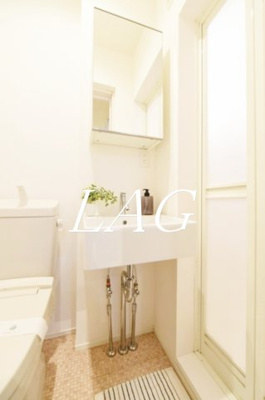 【洗面所】 | 東中野テラス | 洗面台です。