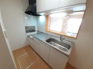 【キッチン】 | ウエストピークⅣ | コンパクトなキッチンで掃除もラクラク