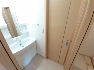 【洗面所】 | ウエストピークⅣ | 広い洗面スペース