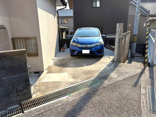【駐車場】 | 中古一戸建　高知市薊野北町2丁目