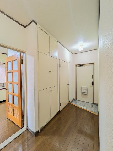 SFKマンションの玄関