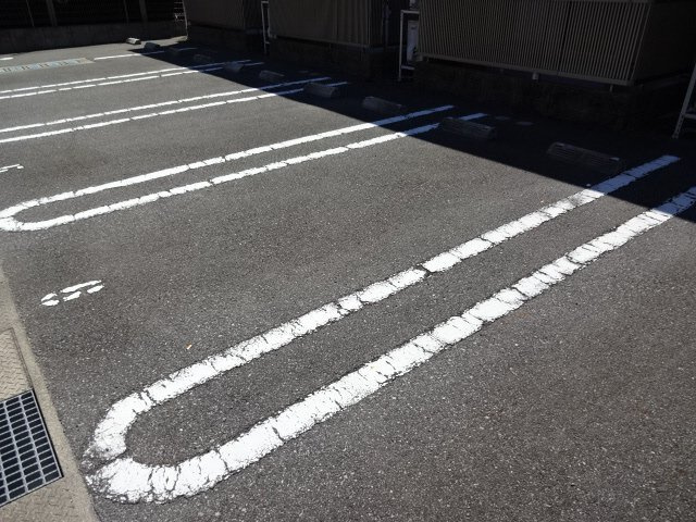 エミネンス堂本の駐車場