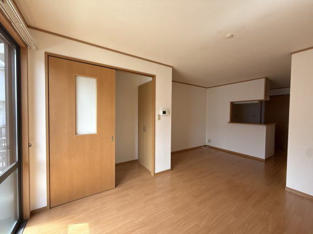 ドミール堂本の居間・リビング