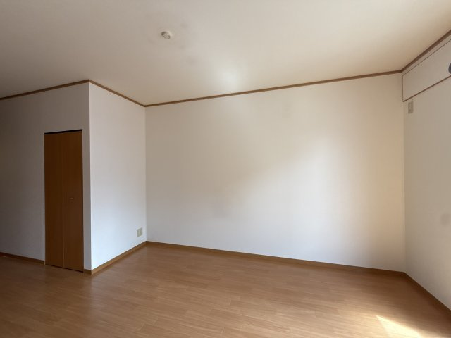 ドミール堂本の居間・リビング