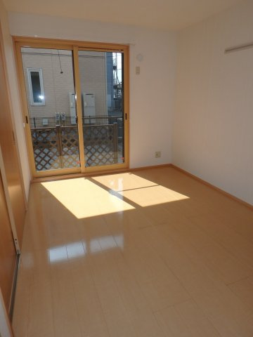 サンクス羽折の洋室|同じ間取りの別の部屋の写真になります