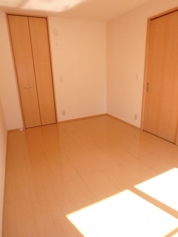 サンクス羽折の洋室|同じ間取りの別の部屋の写真になります