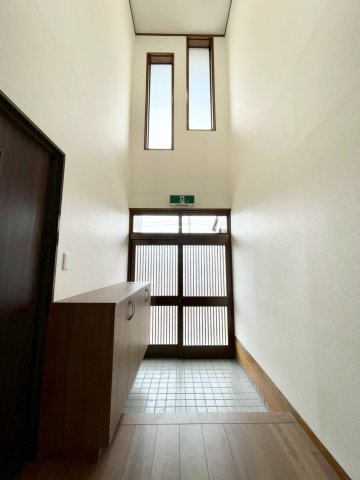 長野市徳間　店舗併用住宅の玄関