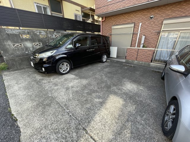 ソフイアの駐車場|＊他号室参考写真