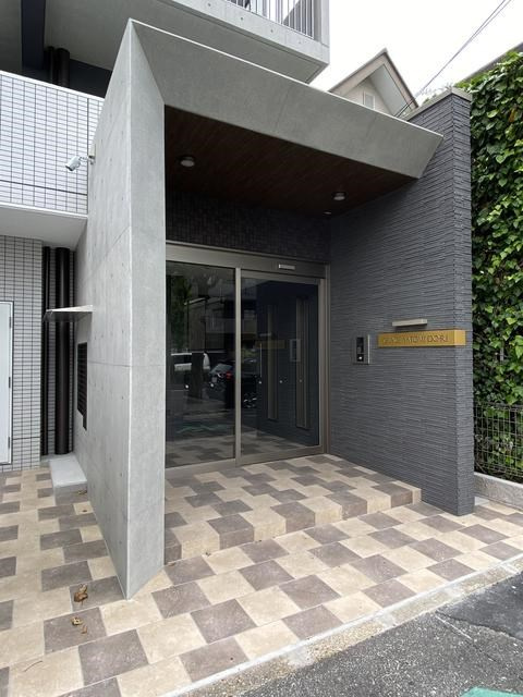 グレース弥富通のエントランス