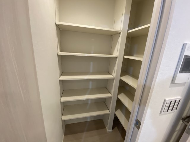 ブランシエラ那覇開南プレミストの収納