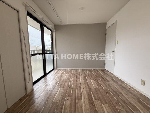 シャルムキリムラの内装|独立した６帖の洋室です☆