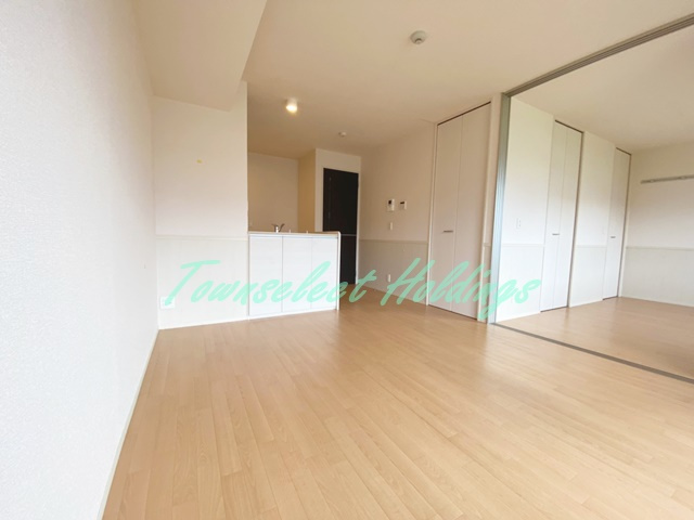 プルメリア・グレイスの居間・リビング